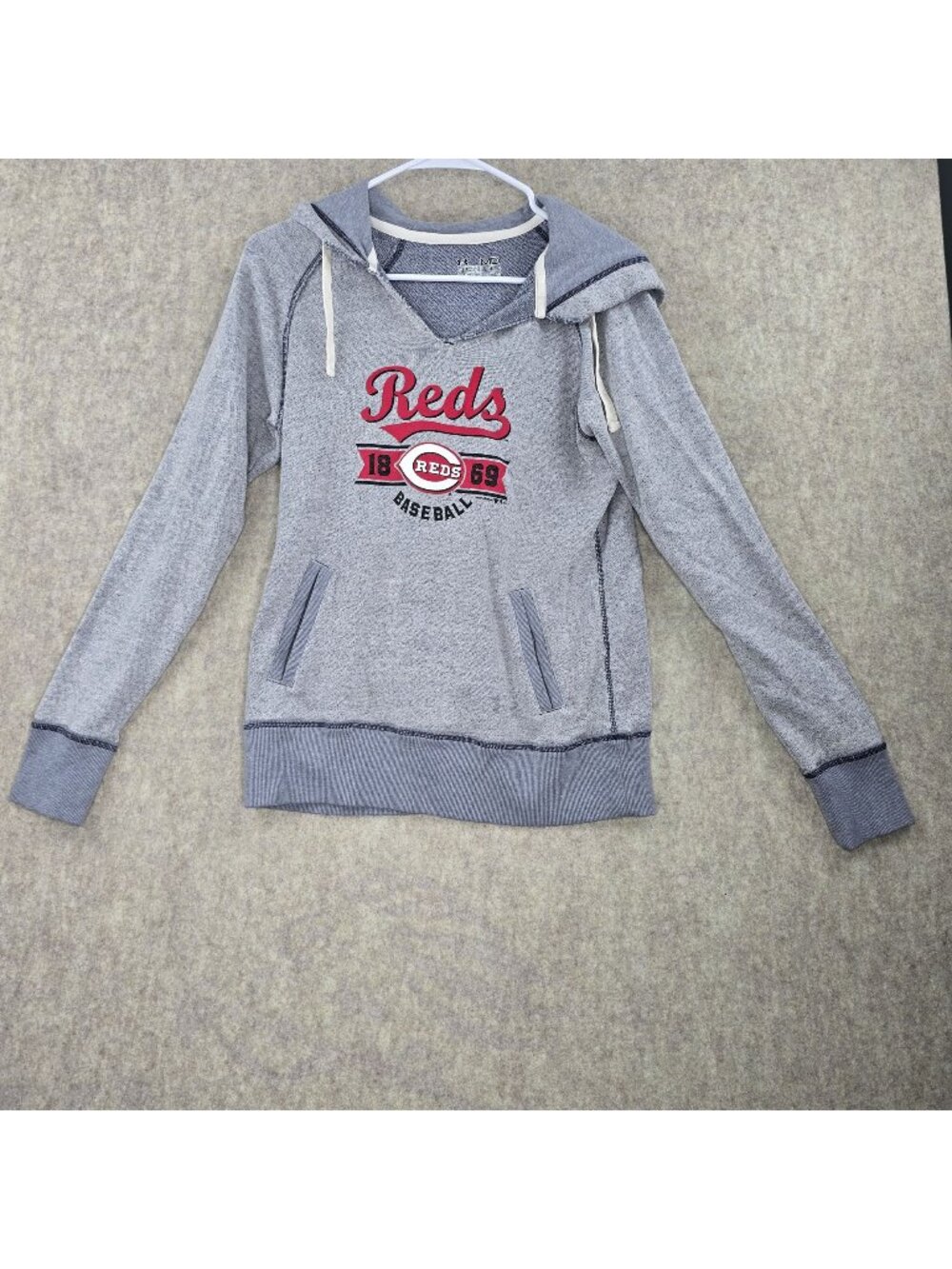 Under Armour Womens "Reds Baseball 1869" Gray Semi-Fitted Hoodie Medium Soft